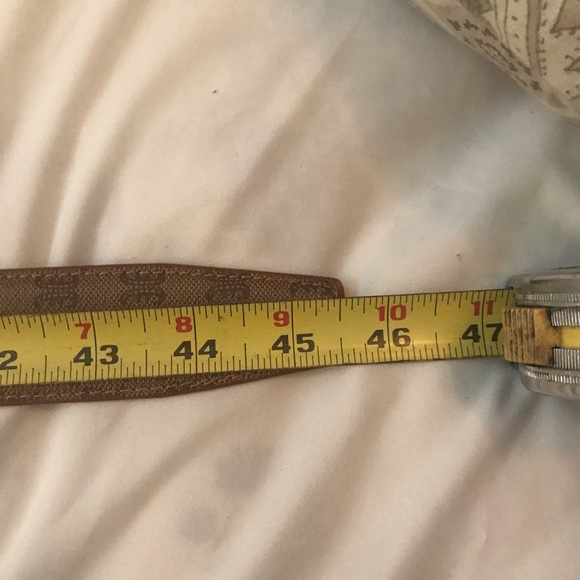 Itiezy fashionable tan belt with gold G buckle. NWOT - Picture 13 of 16